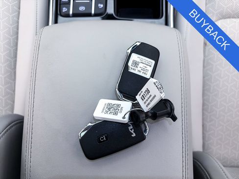 Used 2023 Kia Sorento SX AWD/4WD image 28
