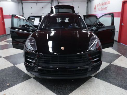 Used 2020 Porsche Macan image 32