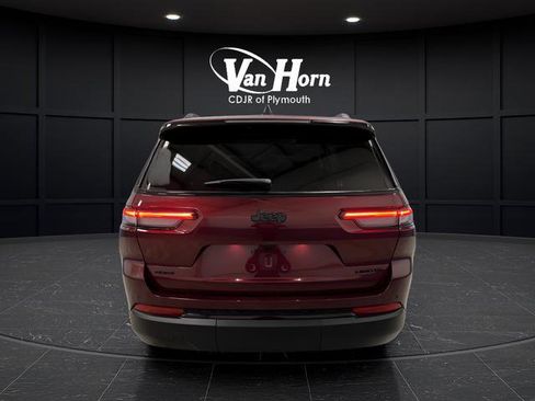 New 2025 Jeep Grand Cherokee L Limited w/ Black Appearance Package image 15