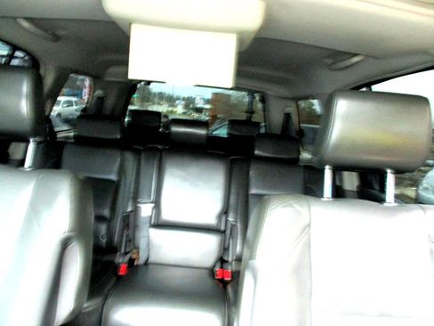 Used 2006 Nissan Armada LE w/ (U06) Technology Pkg (LE) AWD/4WD image 12