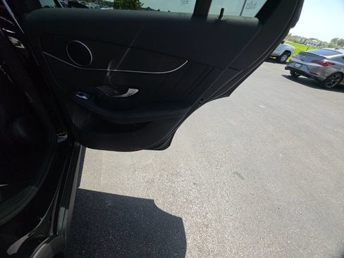 Used 2022 Mercedes-Benz GLC 300 4MATIC image 30