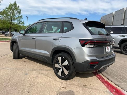 Used 2025 Volkswagen Taos S image 8