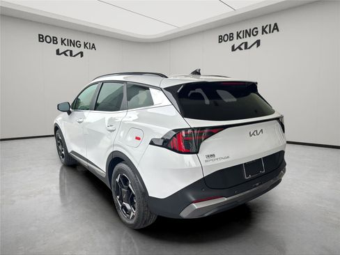 New 2026 Kia Sportage EX FWD image 3