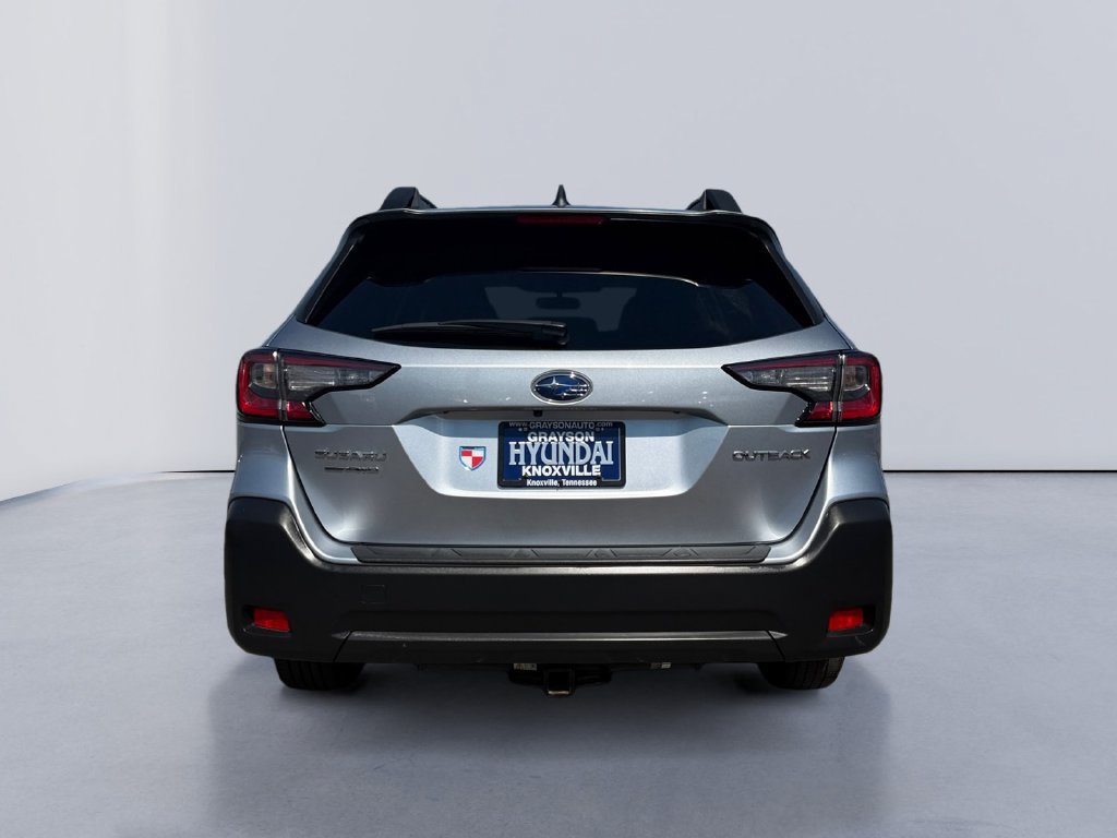 Used 2025 Subaru Outback Premium AWD/4WD image 4