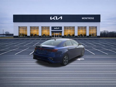 Used 2019 Kia Forte LXS FWD image 6