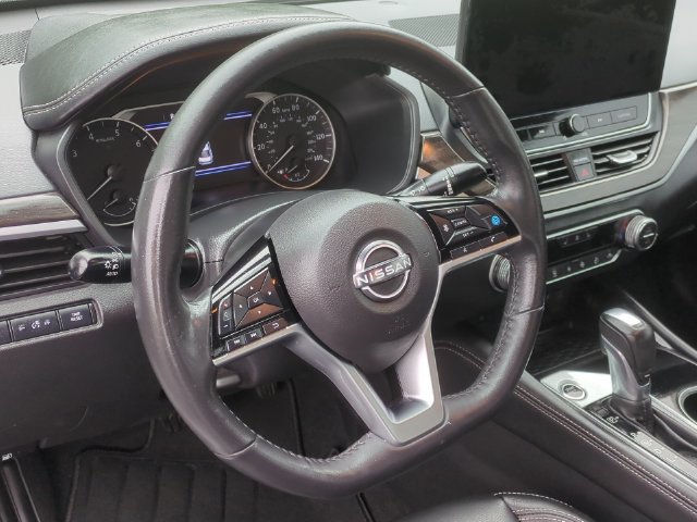 Used 2023 Nissan Altima 2.5 SL FWD image 31