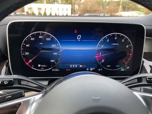 Used 2025 Mercedes-Benz GLC 300 GLC 300 image 10