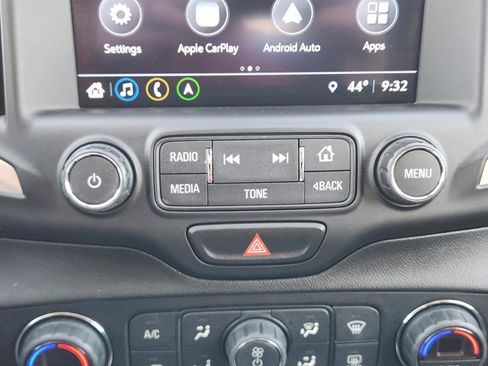 Used 2018 GMC Terrain Denali w/ Advanced Safety Package image 21