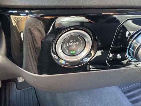 Used 2024 GMC Sierra 1500 Elevation image 23