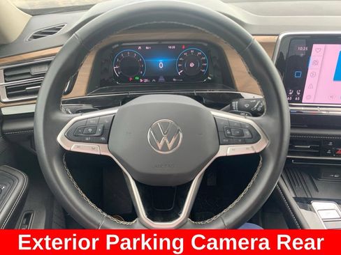 Used 2025 Volkswagen Atlas SE AWD/4WD image 6