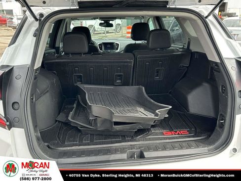 Used 2023 GMC Terrain SLE w/ Elevation Edition FWD image 10