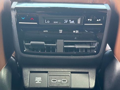 Used 2023 Acura MDX FWD w/ Technology Package image 19