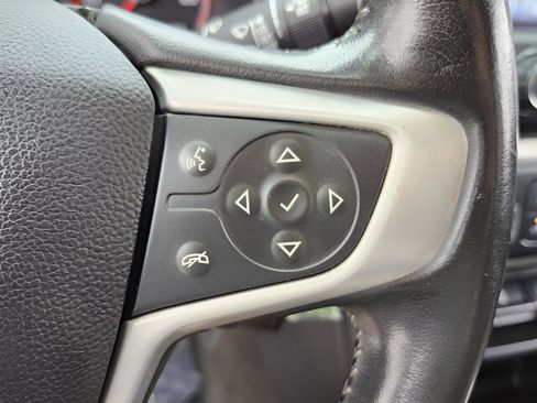 Used 2016 GMC Canyon SLE image 18