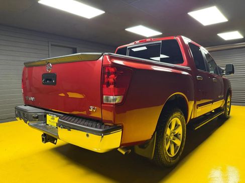 Used 2014 Nissan Titan SV w/ SV Premium Utility Package image 6