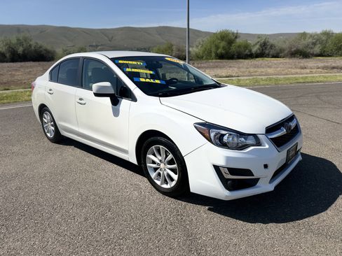 Used 2012 Subaru Impreza 2.0i Premium w/ All-Weather Pkg AWD/4WD image 3