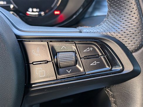 Used 2025 Alfa Romeo Tonale w/ Premium Package image 28