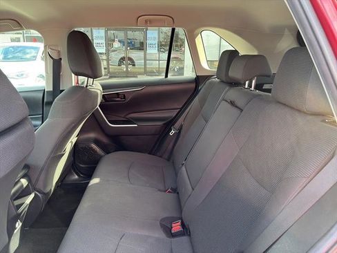 Used 2019 Toyota RAV4 LE image 12