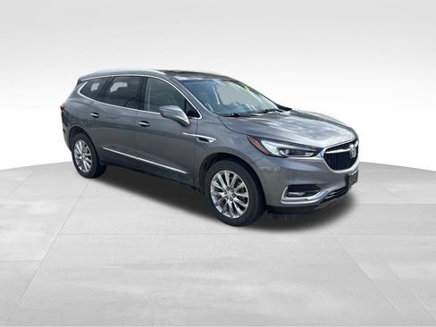 Used 2020 Buick Enclave Premium w/ Sun and Sites Package FWD image 9