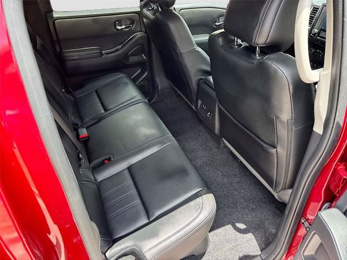 Used 2023 Nissan Frontier SV w/ SV Premium Package RWD image 27