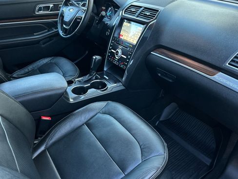 Used 2018 Ford Explorer Limited w/ Equipment Group 301A image 16