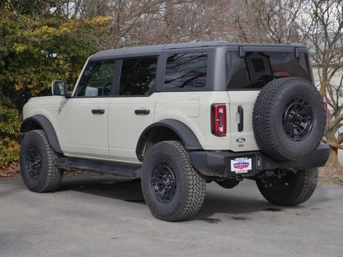 New 2026 Ford Bronco Outer Banks w/ Sasquatch Package image 23