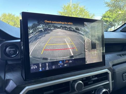 Used 2024 Toyota Tacoma Limited AWD/4WD image 25