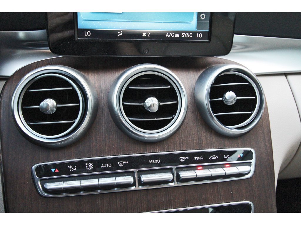 Used 2019 Mercedes-Benz C 300 4MATIC Sedan image 30