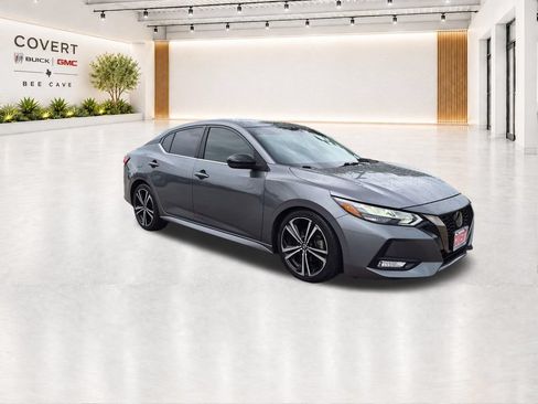 Used 2020 Nissan Sentra SR FWD image 1