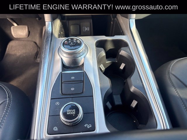 Used 2024 Ford Explorer XLT w/ Equipment Group 202A AWD/4WD image 25