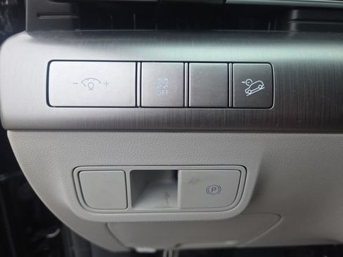 Used 2024 Hyundai Kona SEL FWD image 18