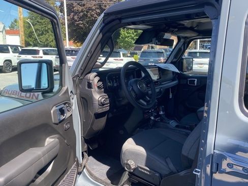 New 2025 Jeep Wrangler Rubicon w/ Technology Group image 14