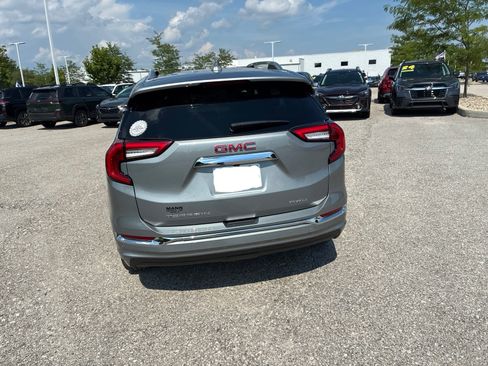 Used 2024 GMC Terrain Denali w/ Denali Premium Package AWD/4WD image 24