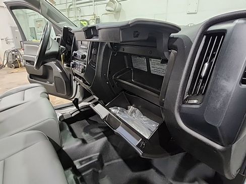 Used 2016 Chevrolet Silverado 2500 W/T w/ Snow Plow Prep Package AWD/4WD image 27