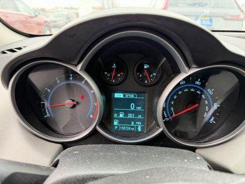 Used 2013 Chevrolet Cruze LS image 5
