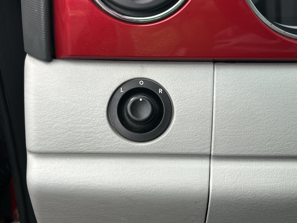 Used 2007 Chrysler PT Cruiser Limited w/ Chrome Accents Group FWD image 14