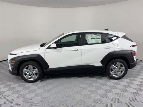 New 2026 Hyundai Kona SE image 2