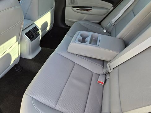 Used 2017 Acura TLX w/ Technology Package image 38