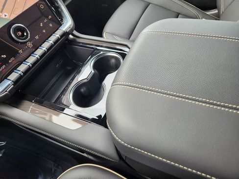 New 2026 GMC Yukon Elevation image 22