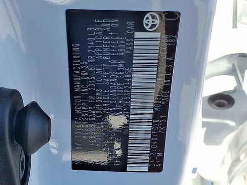 Used 2025 Toyota Corolla SE FWD image 22