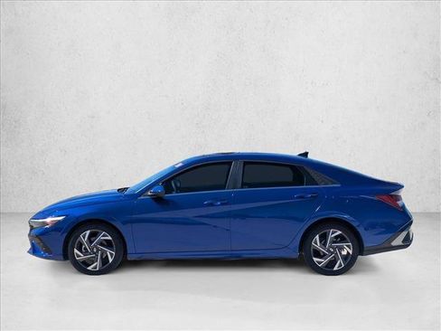 Used 2024 Hyundai Elantra SEL w/ Convenience Package FWD image 8