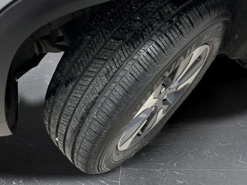 Used 2023 Jeep Grand Cherokee 4WD 4xe image 30