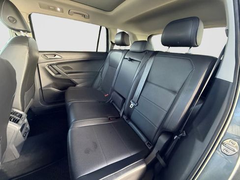Used 2020 Volkswagen Tiguan SEL image 13