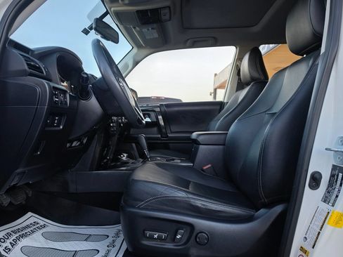 Used 2019 Toyota 4Runner Limited AWD/4WD image 33