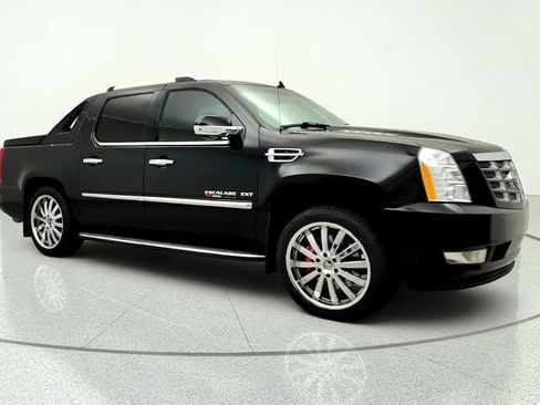 Used 2012 Cadillac Escalade EXT Luxury AWD/4WD image 3