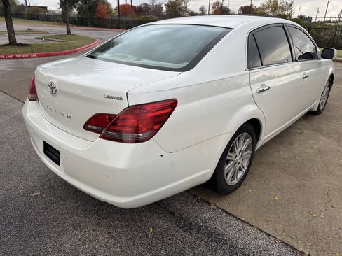 Used 2008 Toyota Avalon Limited image 7