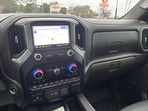 Used 2020 GMC Sierra 3500 Denali w/ Denali Ultimate Package image 11