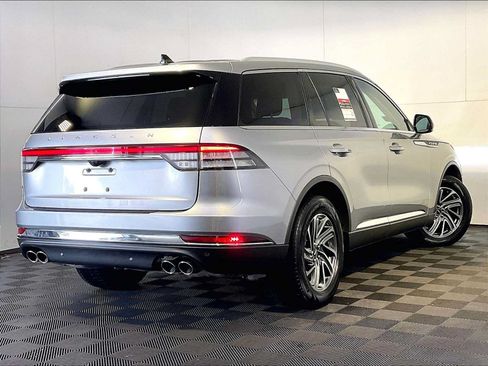 Used 2021 Lincoln Aviator AWD image 7