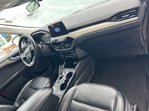 Used 2022 Ford Escape SEL AWD/4WD image 9