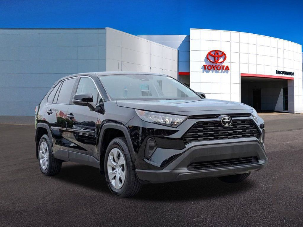 Used 2022 Toyota RAV4 LE AWD/4WD image 8