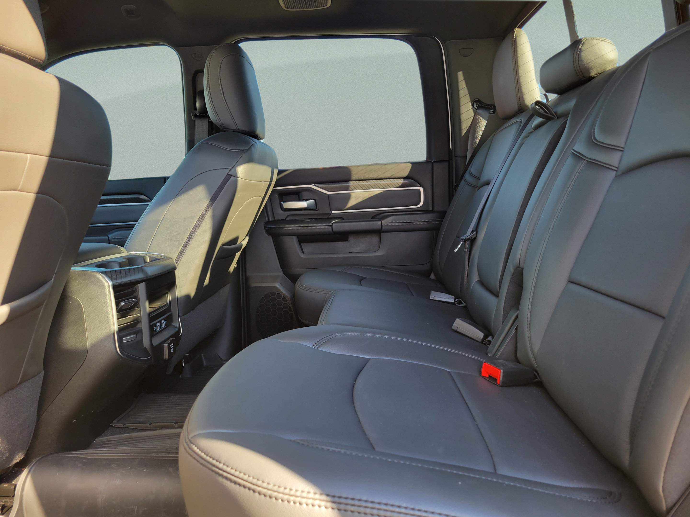 Certified 2025 RAM 2500 Big Horn AWD/4WD image 6